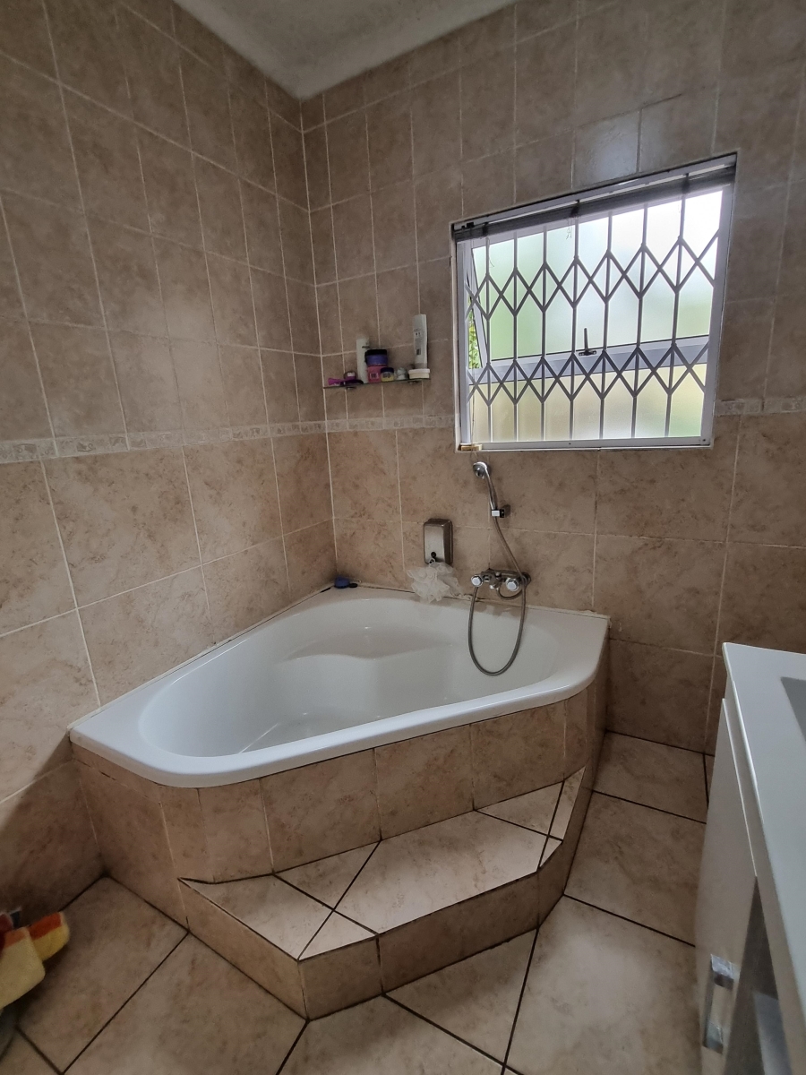 To Let 3 Bedroom Property for Rent in Soneike Western Cape
